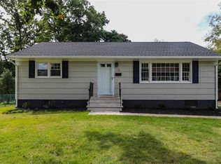 15 Mansfield Rd, Piscataway, NJ 08854