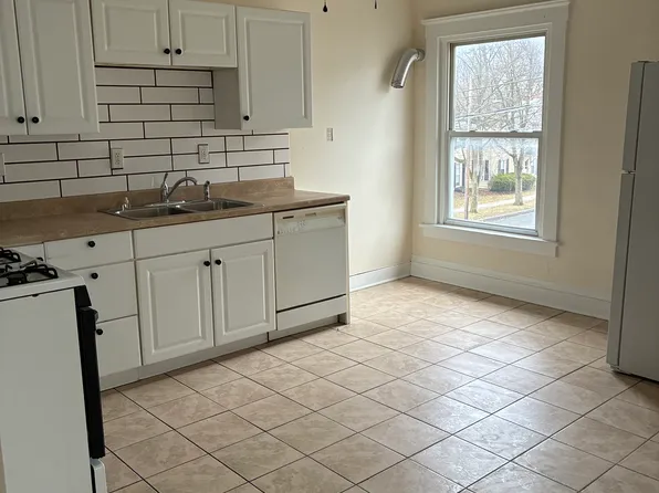 172 William St APT A, Geneva, NY 14456