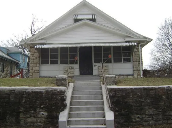 3211 E 51st St, Kansas City, MO 64130