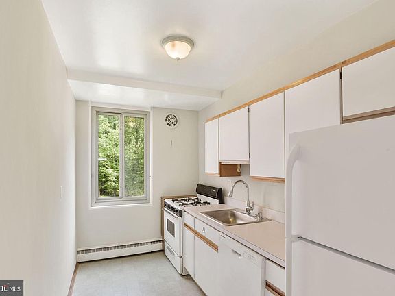 4th image of 4200 Cathedral Ave NW APT 410