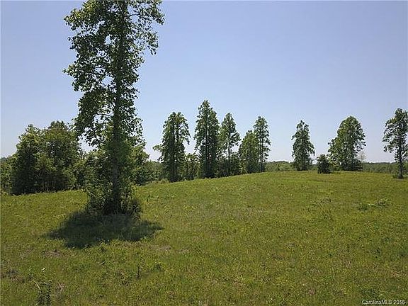 4th image of 2675 Green Creek Dr