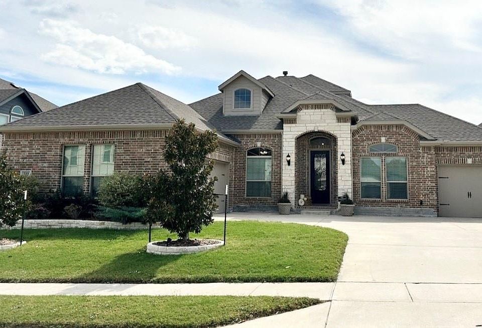 1st image of 519 Dehaviland Ln
