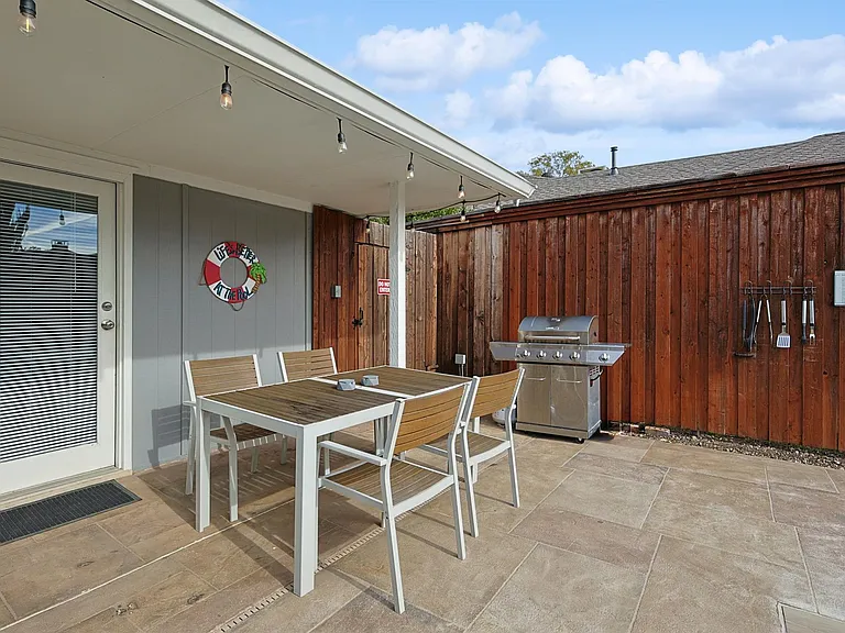 812 Green Brook Dr — Photo 38