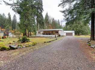 55473 McKenzie River Dr, Blue River, OR