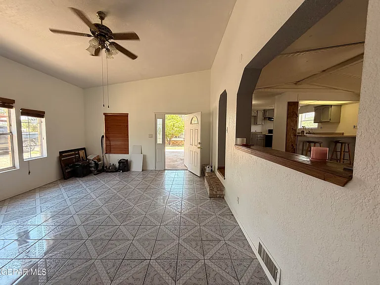 12760 Crisantemo Dr — Photo 13