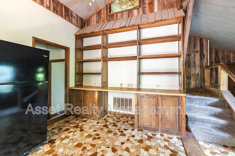 2 bed, 1.0 bath, 2200 sqft, $1,495 — Photo 4