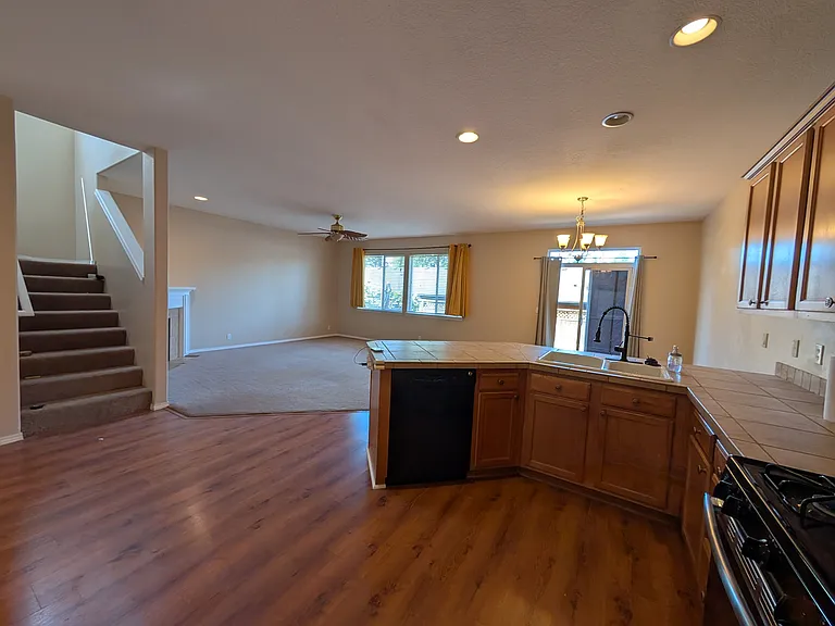 18545 SW Ping Ct — Photo 8