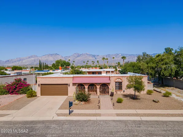 7555 E Hampton Pl, Tucson, AZ 85715