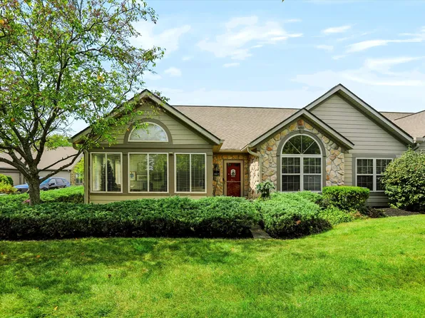 16615 Brownstone Ct, Westfield, IN 46074