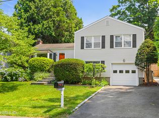 6 Silver Beech Rd, Riverside, CT 06878