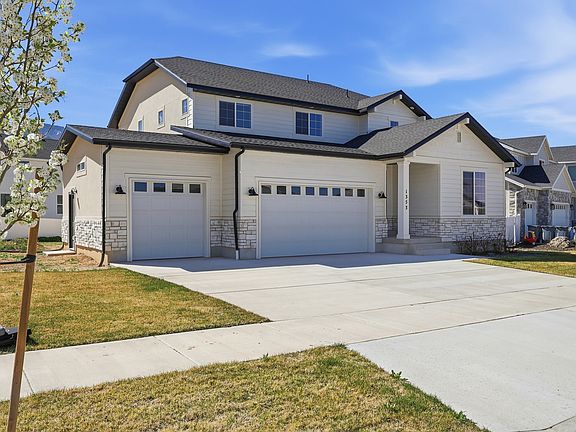 2nd image of 1353 W Mapleton Ct