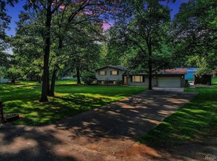 1291 Louise St, Corunna, MI
