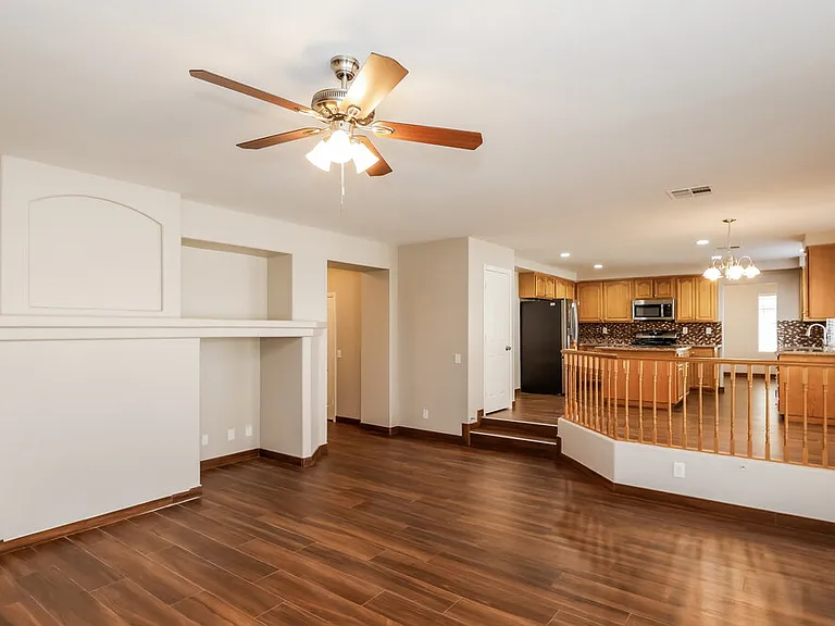1890 Bocale Ct — Photo 7