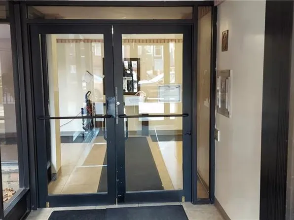 275 Webster Avenue image 4 of 20