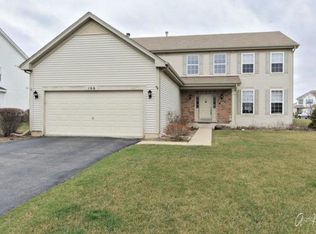 166 W Arden Ln, Round Lake, IL 60073