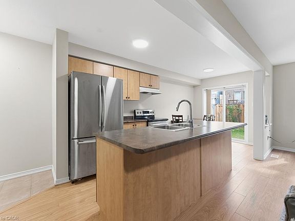 4th image of 173 Whitwell Way