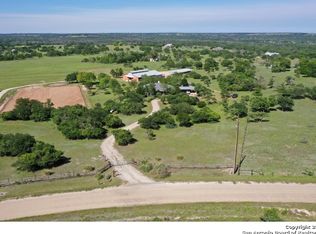 320 Scenic Vista Dr, Fredericksburg, TX 78624
