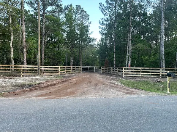 44415 Pinebreeze Cir, Callahan, FL 32011