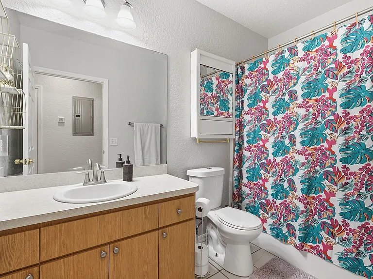 5940 Meadowlane St #5940 — Photo 8