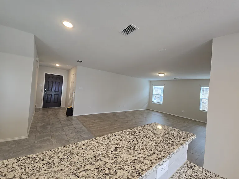 1431 Lumberton Dr — Photo 35