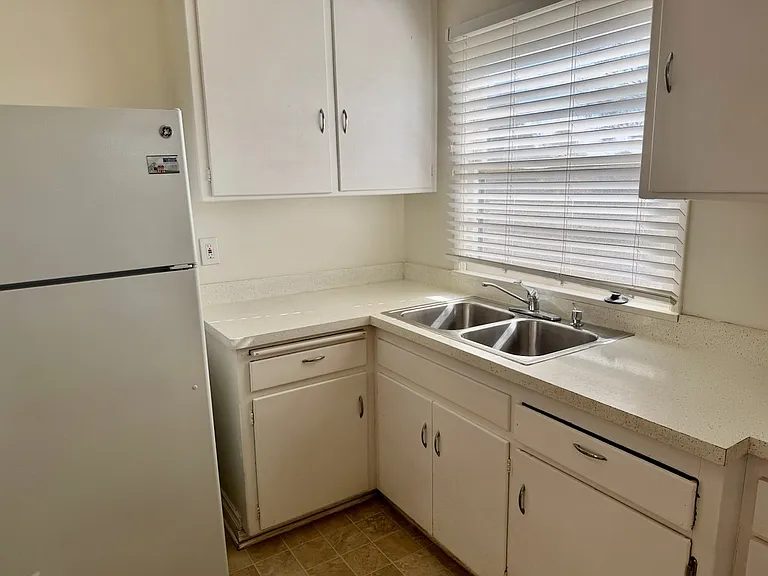 3043 Vancouver Ave #3043 — Photo 5