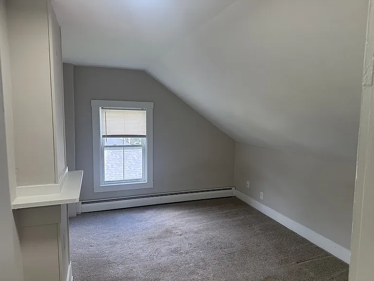 3 Berwick Rd #4 — Photo 6