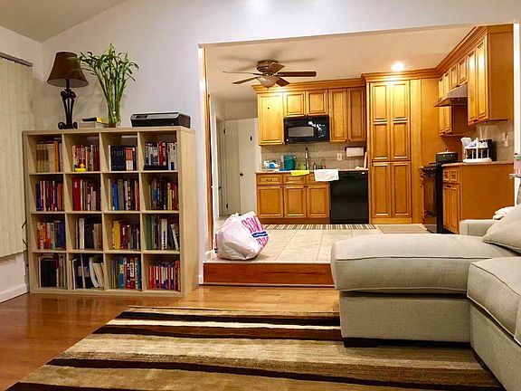 5th image of 141 Cranford Ave