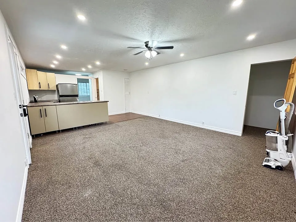 741 Trinity Street Innisfil — Photo 3