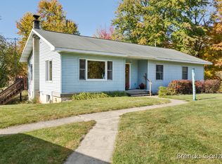 7515 Marble Rd, Howard City, MI 49329