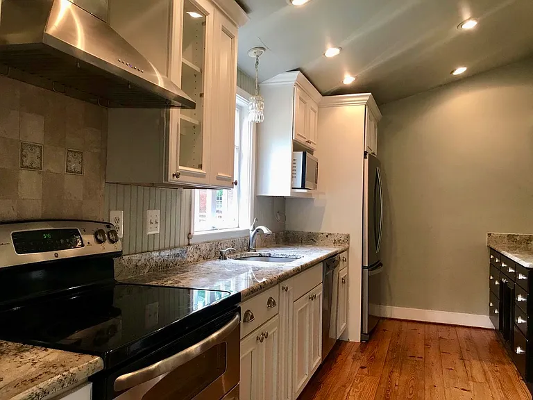216 Wirt St NW — Photo 26