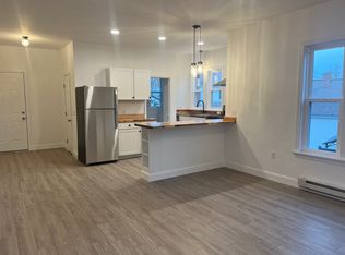 362 Mount Hope St APT 2, North Attleboro, MA 02760