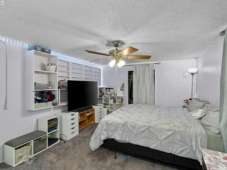 499 SW 5th Ave — Photo 15