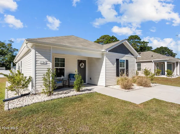 1724 Whispering Pine Street SW, Ocean Isle Beach, NC 28469