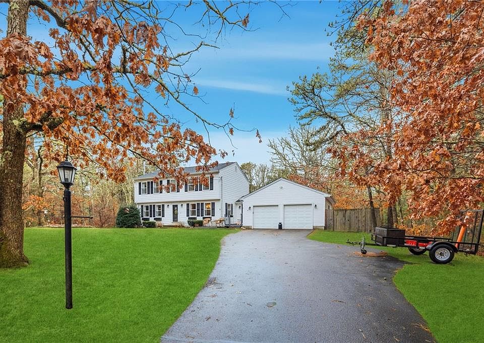 1st image of 20 Auburn Dr