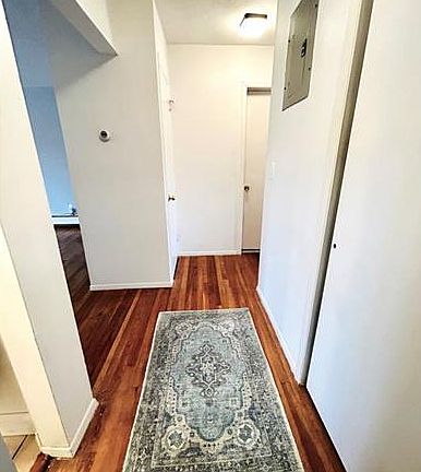 4th image of 8 Church Ln