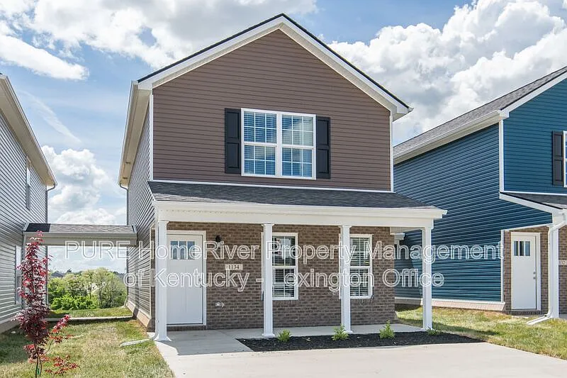 3 bed, 2.5 bath, 1600 sqft, $1,495 — Photo 2