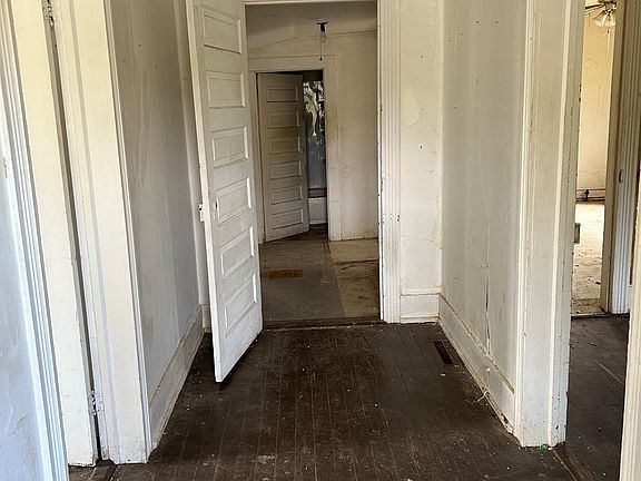 2nd image of 1301 Claiborne St
