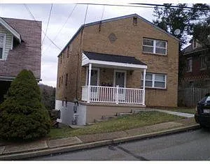 207 Marion Ave photo 1