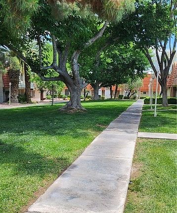 4th image of 3754 Fairlawn Ave #0