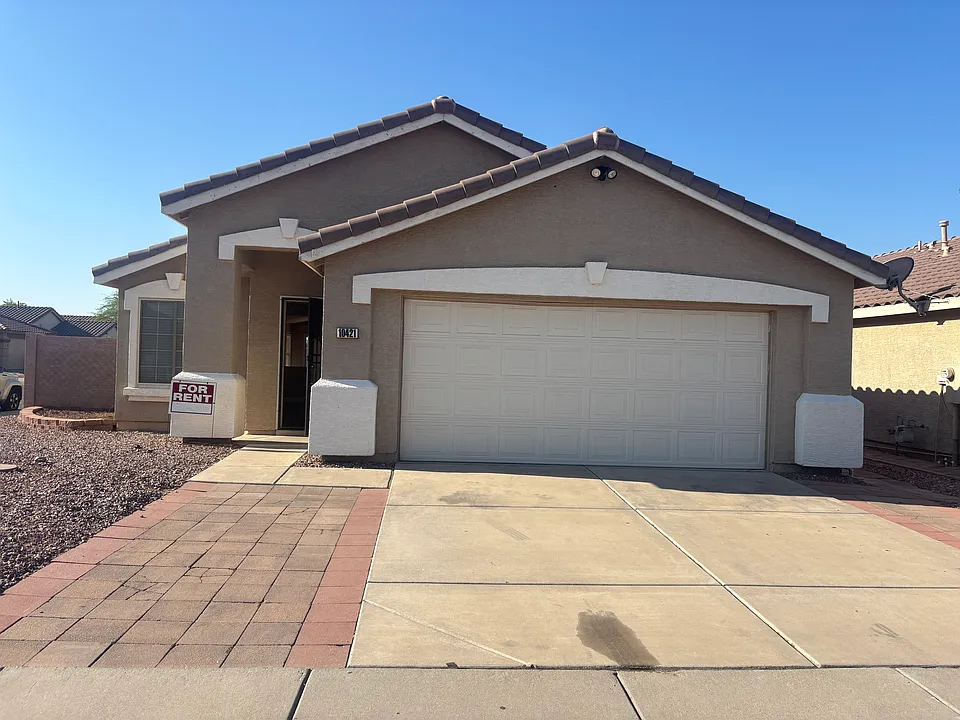 10421 W Orange Dr