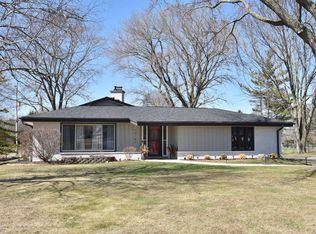 W154N10161 Moonlite Dr, Germantown, WI 53022