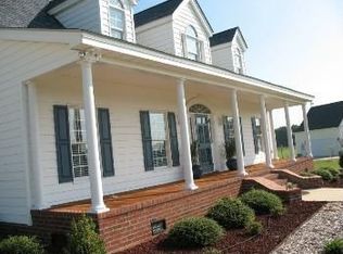 3740 Summer Walk Rd, Rocky Mount, NC 27804