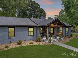 5451 Doncaster Dr, Charlotte, NC 28211