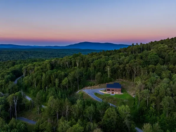 33 Stone Lodge Road, Winhall, VT 05340