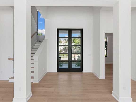 2nd image of 1285 Orange Ct