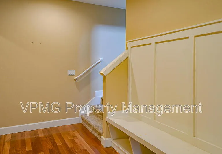 1403 SE 194th Pl — Photo 5
