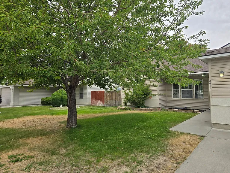 2911 Denise Ave — Photo 1