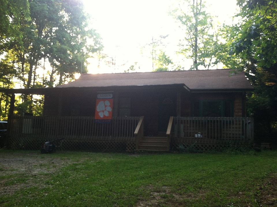 2nd image of 10 Cool Creek Ln