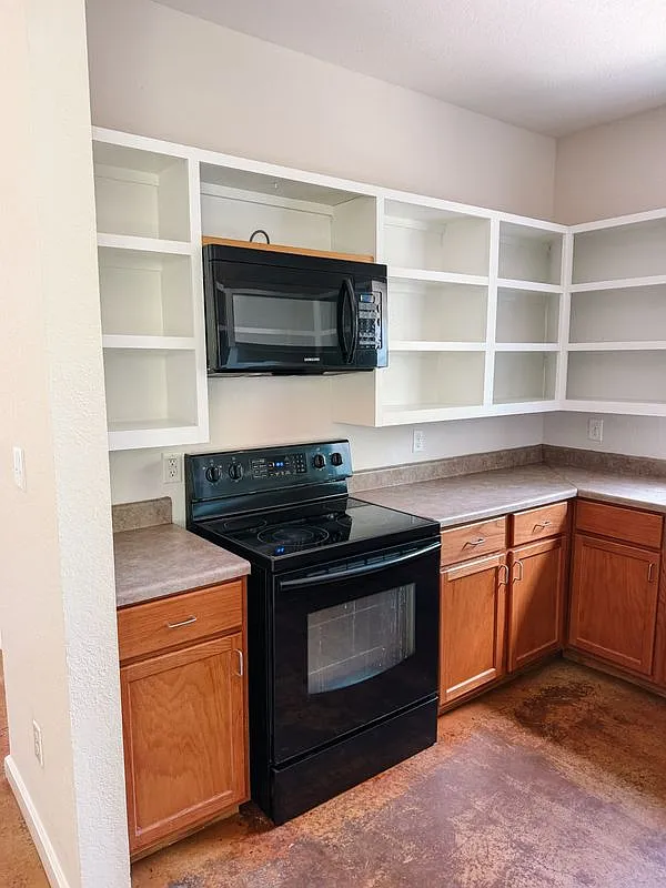 2 bed, 1.0 bath, 884 sqft, $1,350 — Photo 4