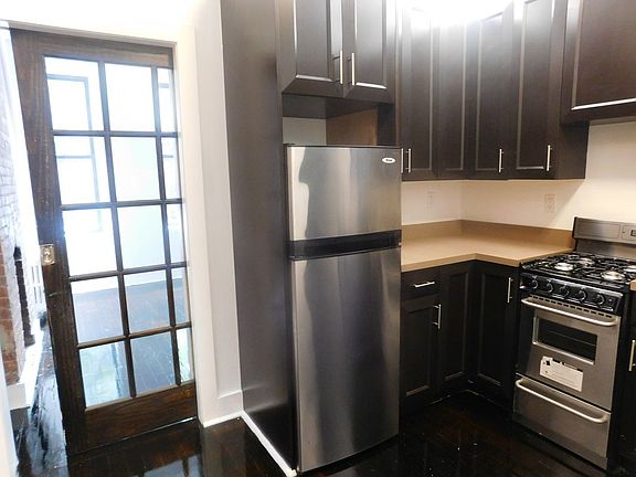 2nd image of 355 W 47th St APT 1FE